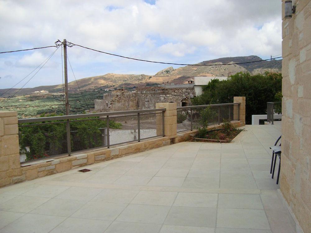 Thealia Apartment Karefilianá Exterior foto